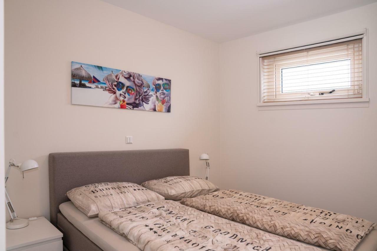Santvort Luxury Apartment With Private Parking Зандфорт Экстерьер фото